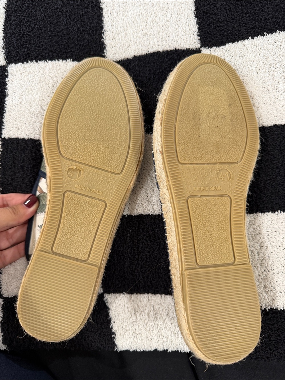 Gucci Floral Canvas Slip-On Espadrilles in White - Picture 2 of 7